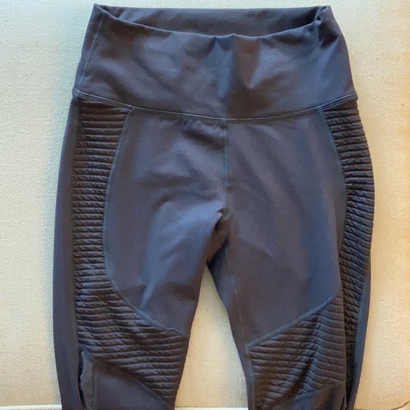 Grey Fabletics Leggings - Picture 4 of 7